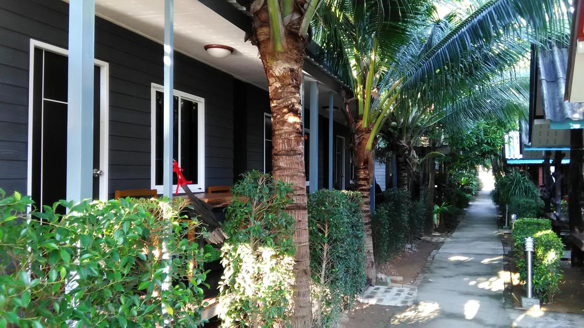 Lanta New Coconut Bungalow Koh Lanta Room photo